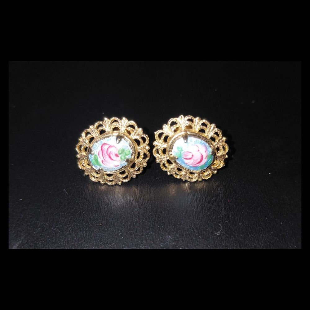 Vintage 1940's Gold Floral Enamel Clip On Screw Back Earrings